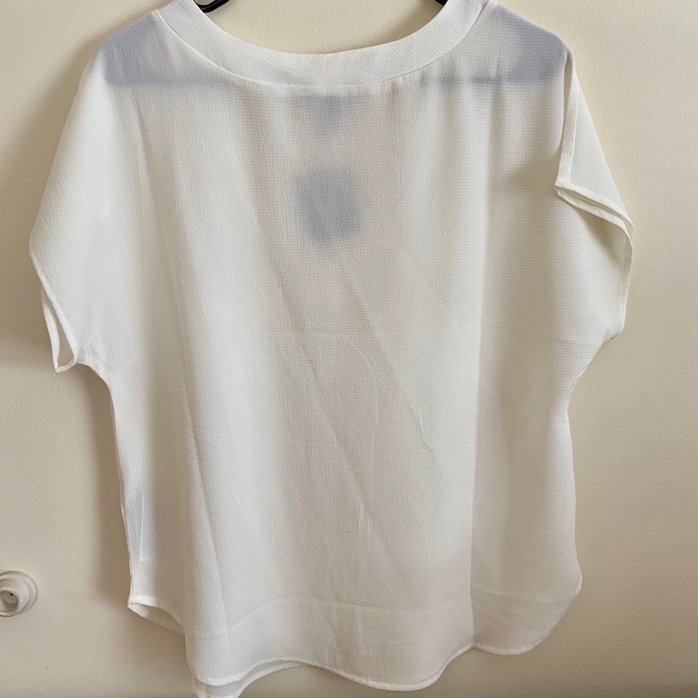Cream colored blouse - Picture 2 of 4